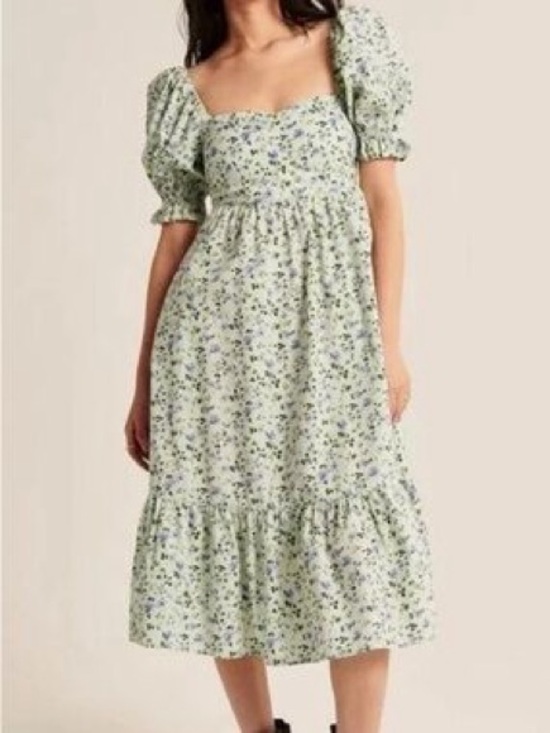 Abercrombie & Fitch Dresses & Skirts - Abercrombie & Fitch Light Green and Blue Floral Puff-Sleeve Midi Dress